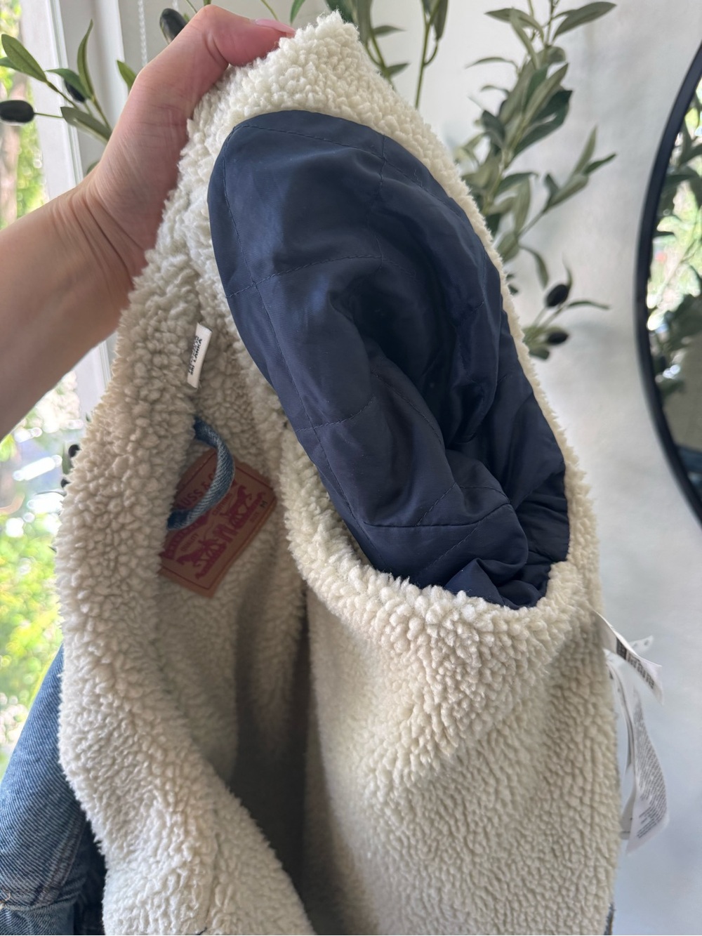 Levi's Blue Denim Sherpa Trucker Jean Jacket M - Picture 8 of 10
